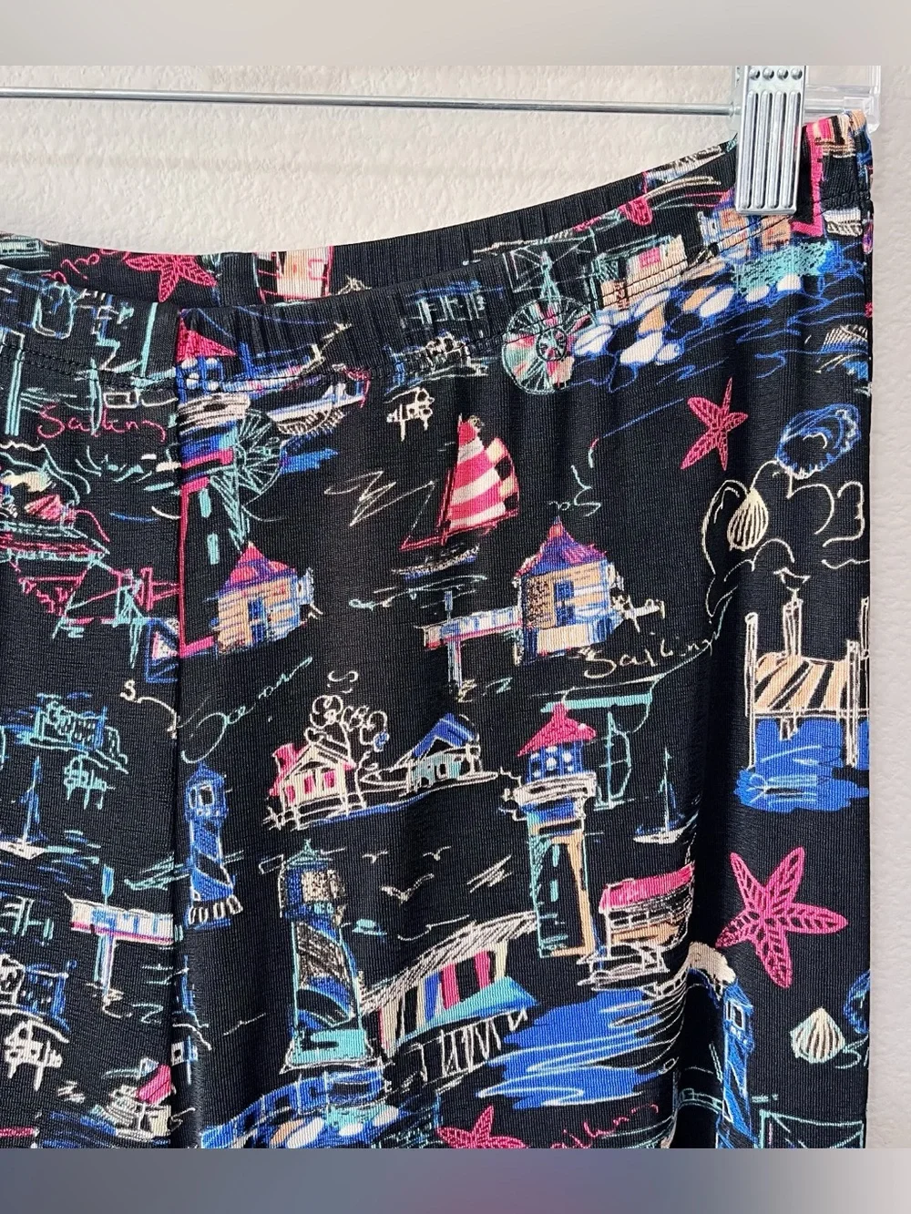 Chicos Travelers Black Multicolored Nautical Print Cropped Pants Size 1 Medium